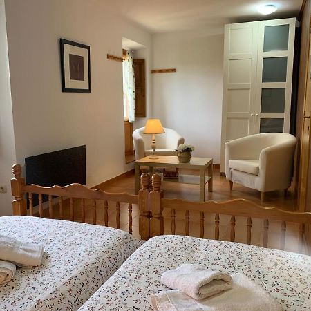 منزل الضيف Casa Rural Laguarta - Restaurante المظهر الخارجي الصورة