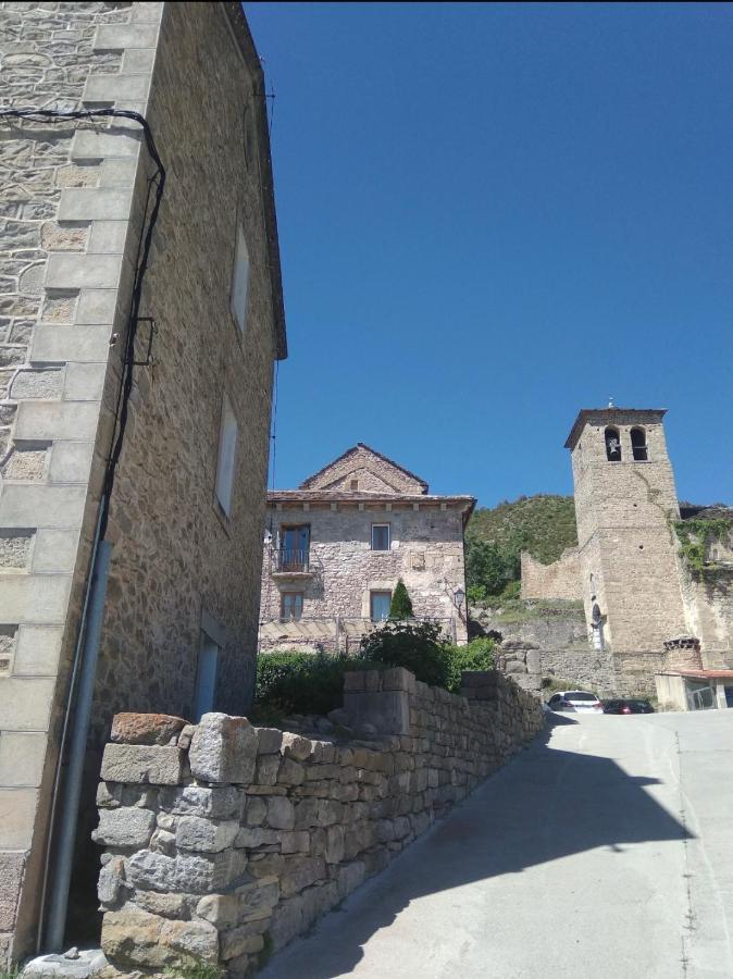 منزل الضيف Casa Rural Laguarta - Restaurante المظهر الخارجي الصورة